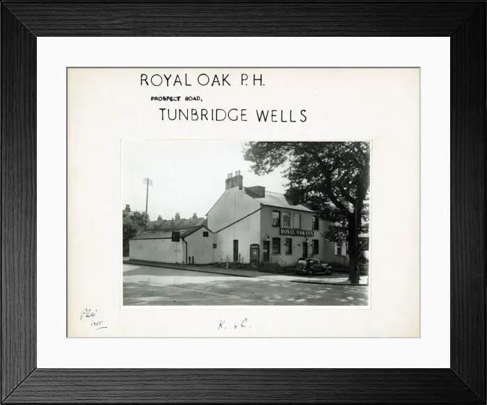 Framed Print : Photograph of Royal Oak PH, Tunbridge Wells, Kent Framed Print : Photograph of Royal Oak PH, Tunbridge Wells, Kent