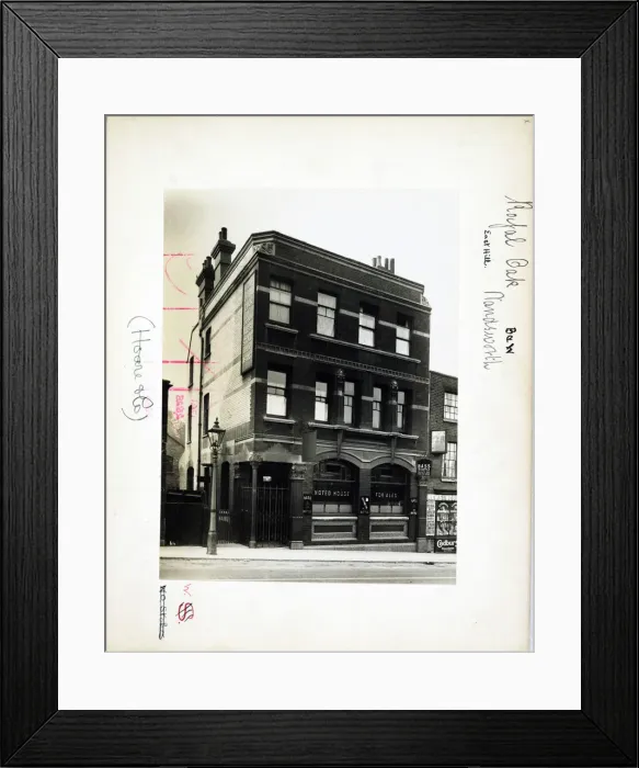 Framed Print : Photograph of Royal Oak PH, Wandsworth, London Framed Print : Photograph of Royal Oak PH, Wandsworth, London