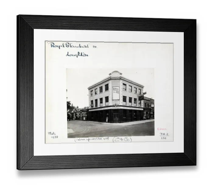 Framed Print : Photograph of Royal Standard PH, Loughton, Essex Framed Print : Photograph of Royal Standard PH, Loughton, Essex