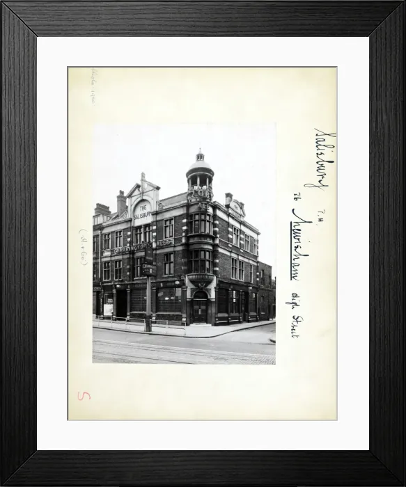 Framed Print : Photograph of Salisbury Arms, Lewisham, London Framed Print : Photograph of Salisbury Arms, Lewisham, London