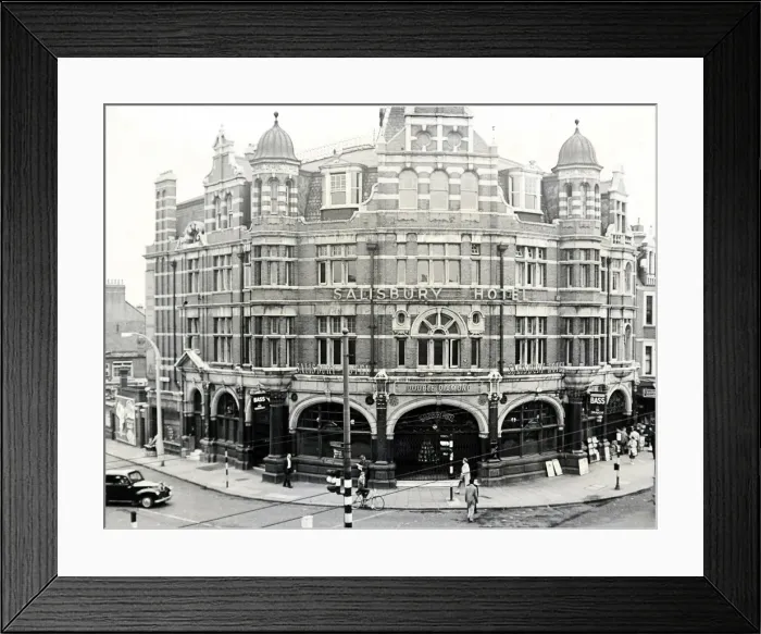 Framed Print : Photograph of Salisbury Hotel, Haringey, London Framed Print : Photograph of Salisbury Hotel, Haringey, London