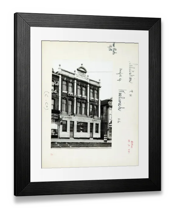 Framed Print : Photograph of Salutation PH, Woolwich, London Framed Print : Photograph of Salutation PH, Woolwich, London