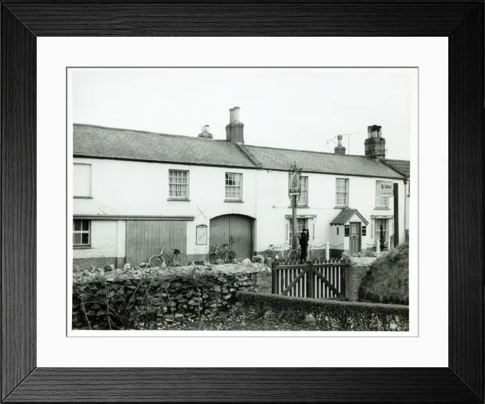 Framed Print : Photograph of Ship Inn, Chard, Somerset Framed Print : Photograph of Ship Inn, Chard, Somerset