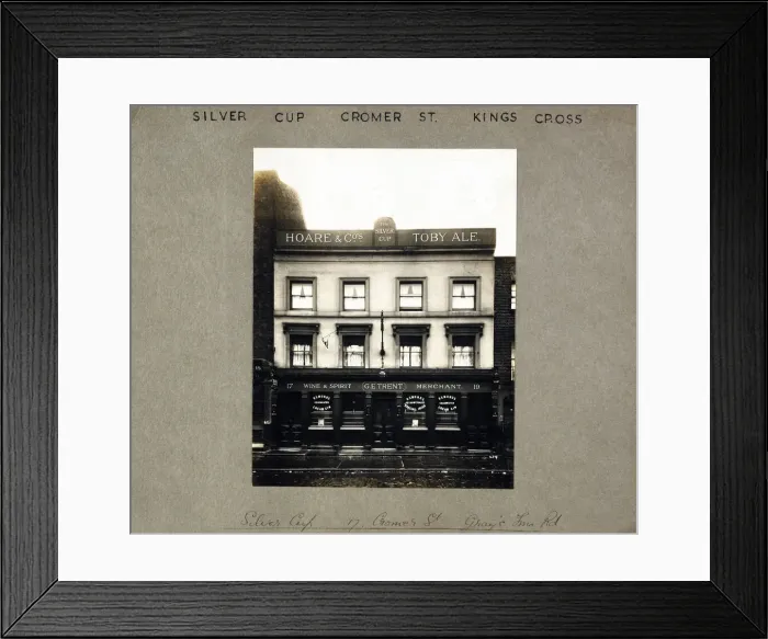 Framed Print : Photograph of Silver Cup PH, Kings Cross, London Framed Print : Photograph of Silver Cup PH, Kings Cross, London