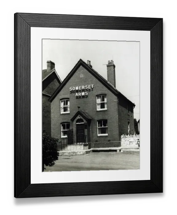 Framed Print : Photograph of Somerset Arms, Bridgwater, Somerset Framed Print : Photograph of Somerset Arms, Bridgwater, Somerset