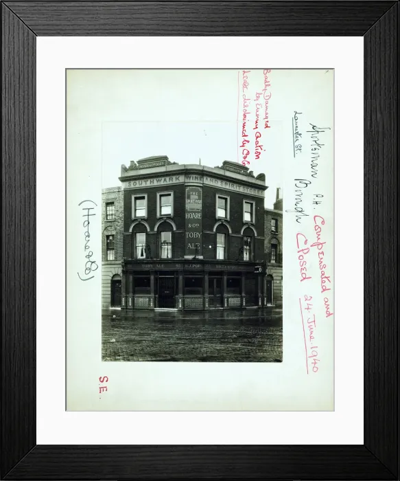 Framed Print : Photograph of Sportsman PH, Borough, London Framed Print : Photograph of Sportsman PH, Borough, London