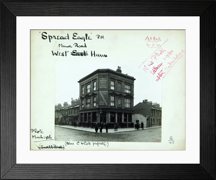 Framed Print : Photograph of Spread Eagle PH, Stratford (Old), London