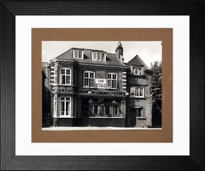 Framed Print : Photograph of Stag PH, Enfield, Greater London Framed Print : Photograph of Stag PH, Enfield, Greater London
