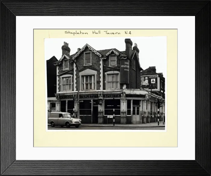 Framed Print : Photograph of Stapleton Hall PH, Haringey, London Framed Print : Photograph of Stapleton Hall PH, Haringey, London