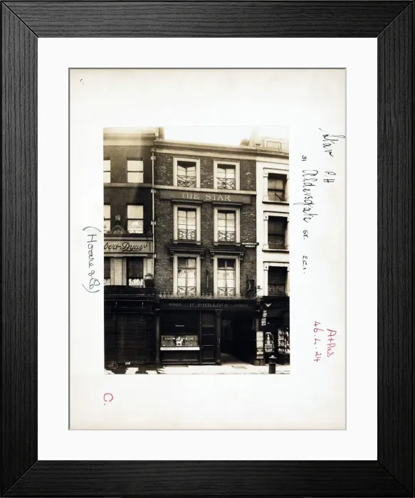 Framed Print : Photograph of Star PH, Aldersgate, London Framed Print : Photograph of Star PH, Aldersgate, London