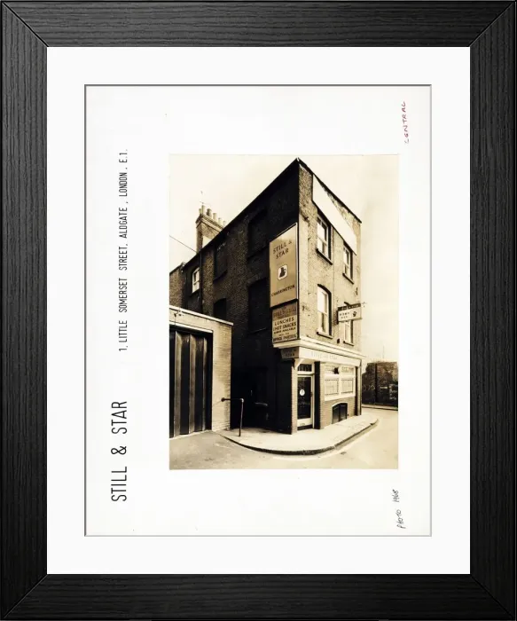 Framed Print : Photograph of Still & Star PH, Aldgate, London Framed Print : Photograph of Still & Star PH, Aldgate, London