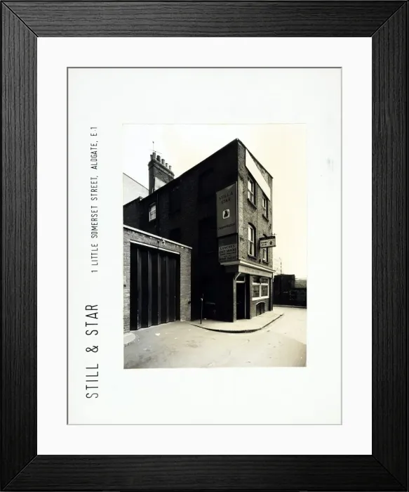Framed Print : Photograph of Still & Star PH, Aldgate, London Framed Print : Photograph of Still & Star PH, Aldgate, London