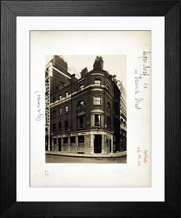 Framed Print : Photograph of Sugar Loaf PH, City, London Framed Print : Photograph of Sugar Loaf PH, City, London