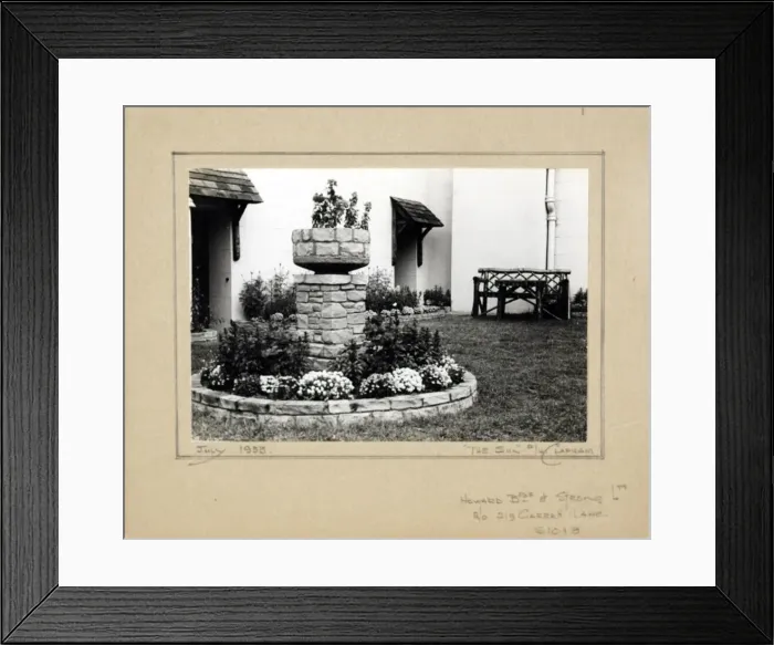 Framed Print : Photograph of Sun PH, Clapham, London Framed Print : Photograph of Sun PH, Clapham, London