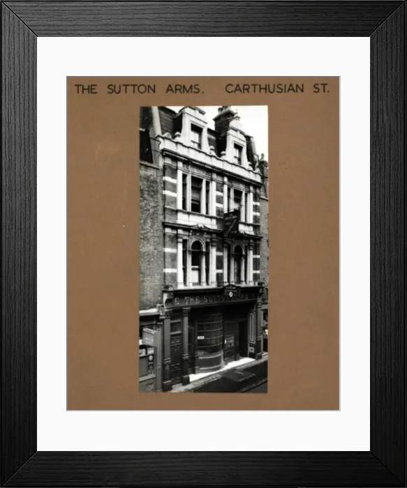 Framed Print : Photograph of Sutton Arms, Aldersgate, London Framed Print : Photograph of Sutton Arms, Aldersgate, London