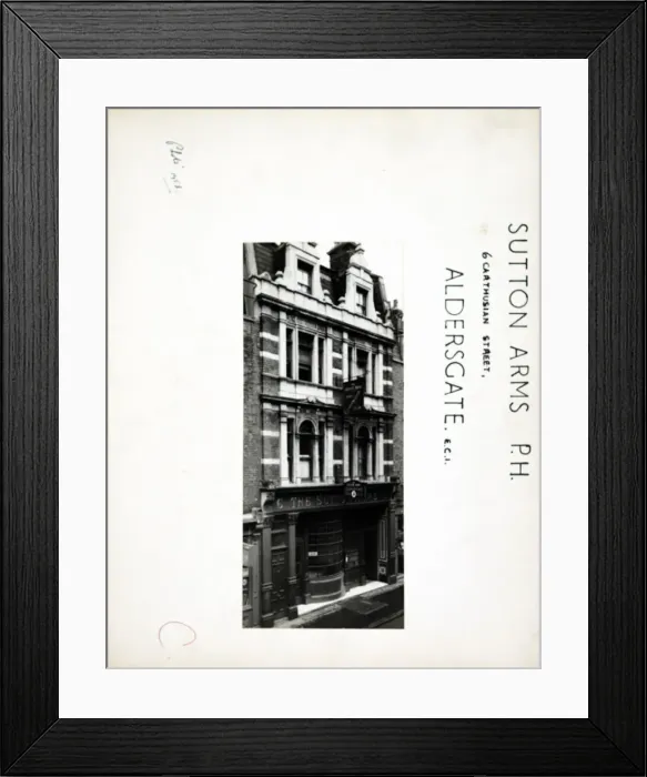 Framed Print : Photograph of Sutton Arms, Aldersgate, London Framed Print : Photograph of Sutton Arms, Aldersgate, London
