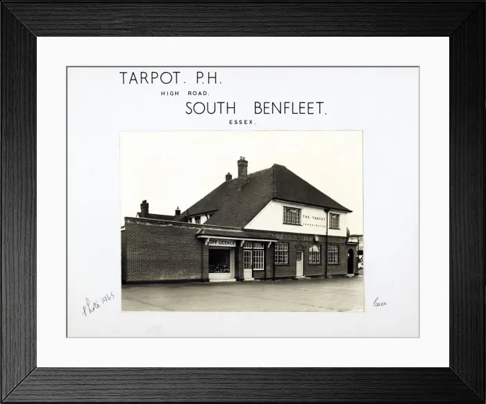 Framed Print : Photograph of Tarpot PH, South Benfleet, Essex Framed Print : Photograph of Tarpot PH, South Benfleet, Essex