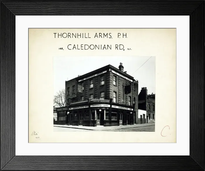 Framed Print : Photograph of Thornhill Arms, Kings Cross, London Framed Print : Photograph of Thornhill Arms, Kings Cross, London