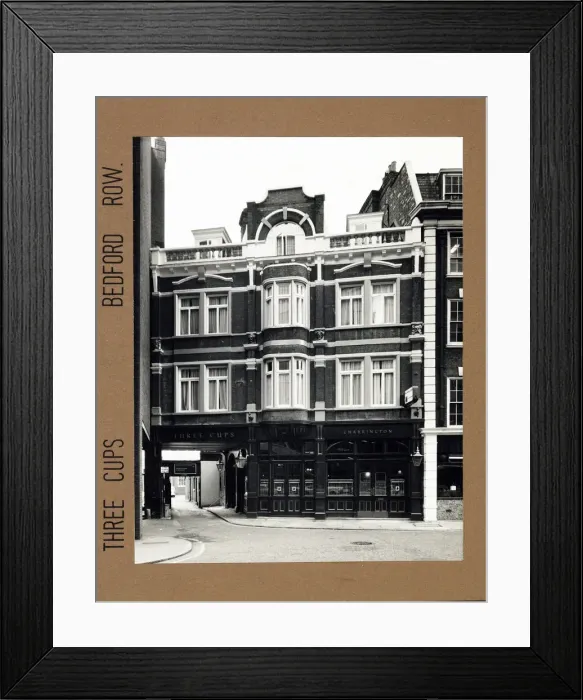 Framed Print : Photograph of Three Cups PH, Bloomsbury, London Framed Print : Photograph of Three Cups PH, Bloomsbury, London