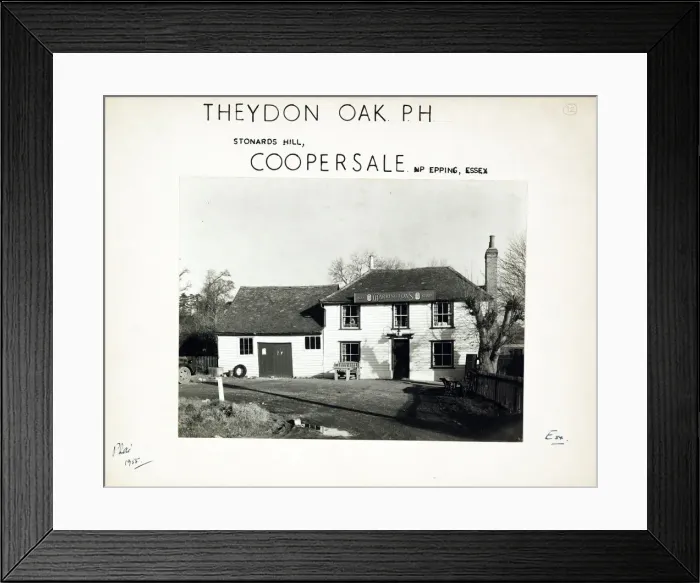 Framed Print : Photograph of Theydon Oak PH, Epping, Essex Framed Print : Photograph of Theydon Oak PH, Epping, Essex