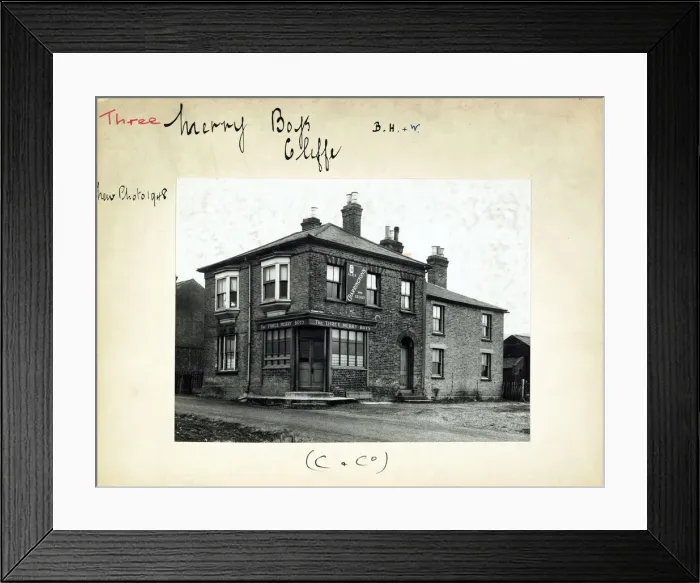 Framed Print : Photograph of Three Merry Boys PH, Cliffe, Kent Framed Print : Photograph of Three Merry Boys PH, Cliffe, Kent