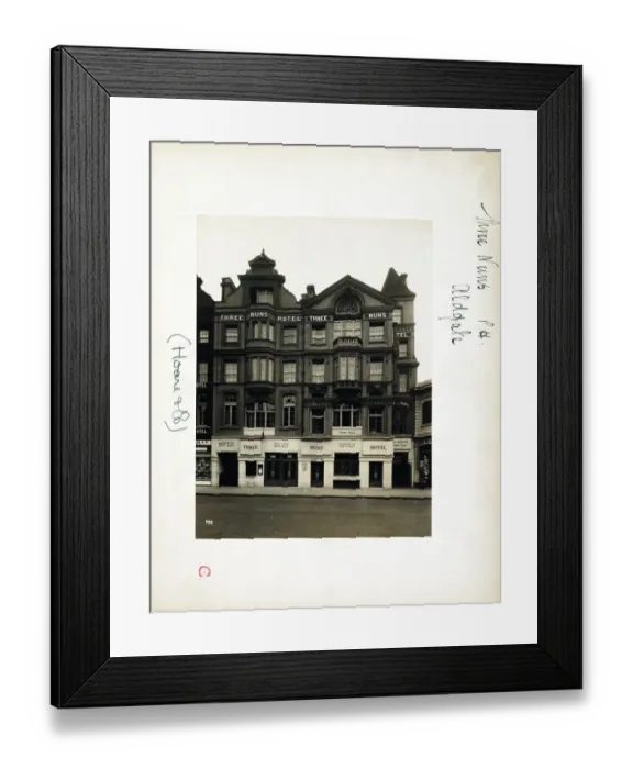 Framed Print : Photograph of Three Nuns Hotel, Aldgate, London Framed Print : Photograph of Three Nuns Hotel, Aldgate, London