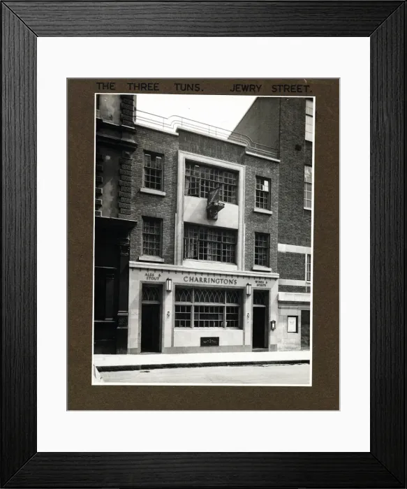Framed Print : Photograph of Three Tuns PH, Aldgate, London Framed Print : Photograph of Three Tuns PH, Aldgate, London