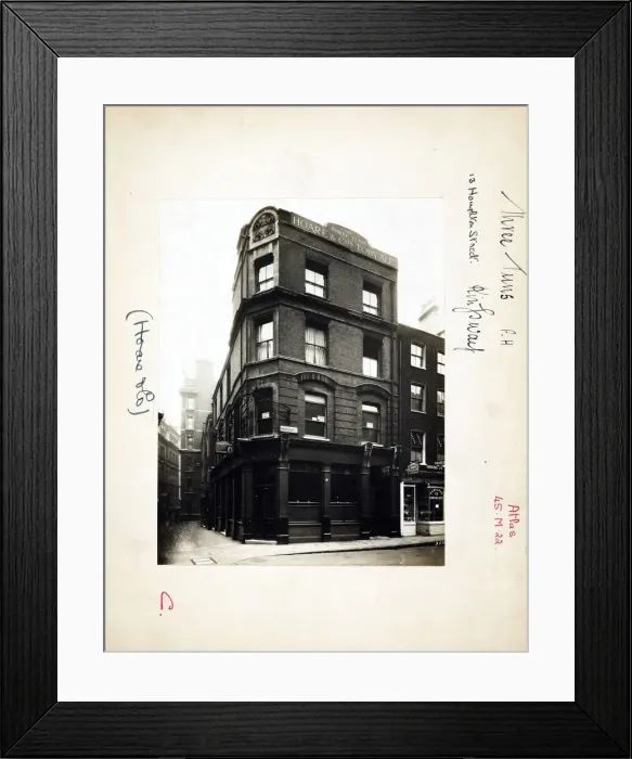 Framed Print : Photograph of Three Tuns PH, Kingsway, London Framed Print : Photograph of Three Tuns PH, Kingsway, London