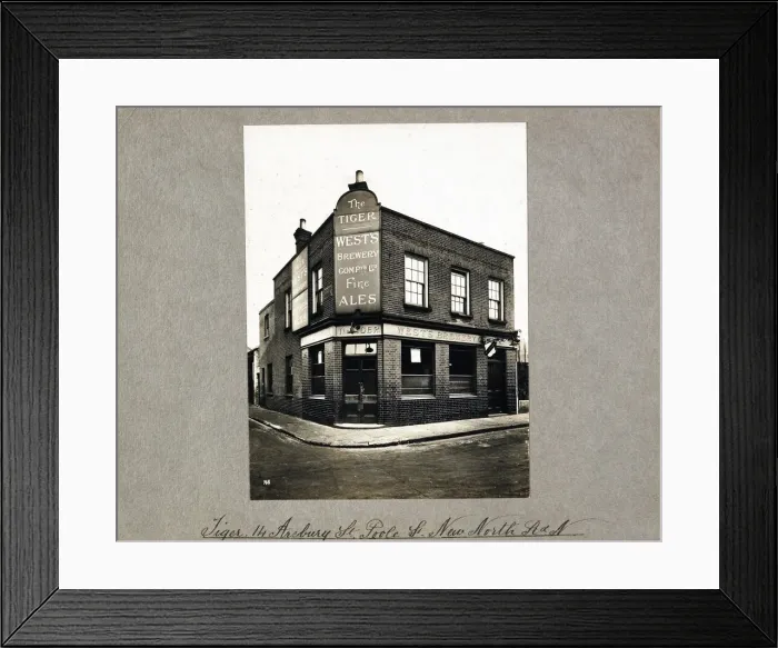Framed Print : Photograph of Tiger PH, Hoxton, London Framed Print : Photograph of Tiger PH, Hoxton, London