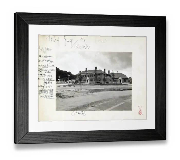 Framed Print : Photograph of Toby Jug PH, Tolworth, Greater London Framed Print : Photograph of Toby Jug PH, Tolworth, Greater London