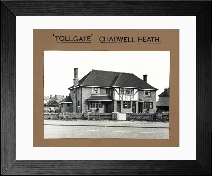 Framed Print : Photograph of Tollgate PH, Chadwell Heath, Greater London Framed Print : Photograph of Tollgate PH, Chadwell Heath, Greater London