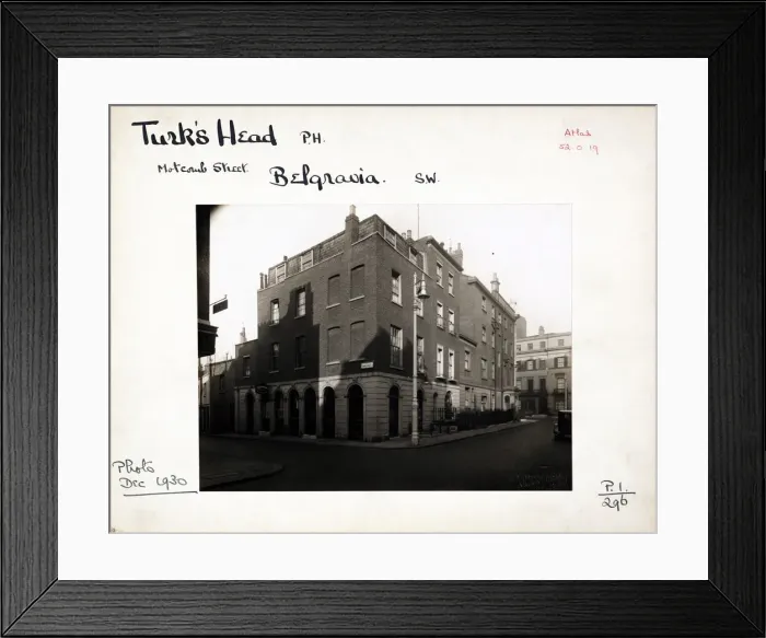 Framed Print : Photograph of Turks Head PH, Belgravia, London Framed Print : Photograph of Turks Head PH, Belgravia, London