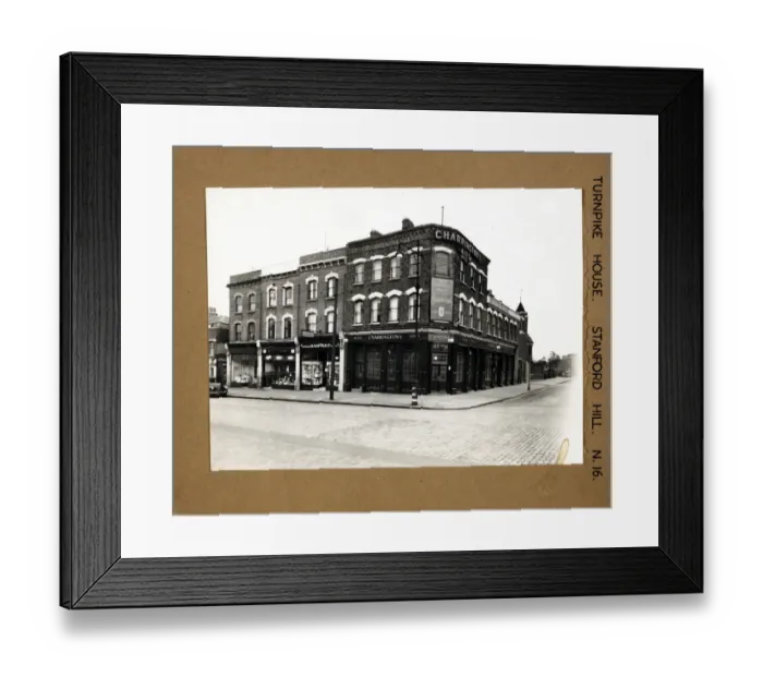 Framed Print : Photograph of Turnpike House PH, Stamford Hill, London Framed Print : Photograph of Turnpike House PH, Stamford Hill, London