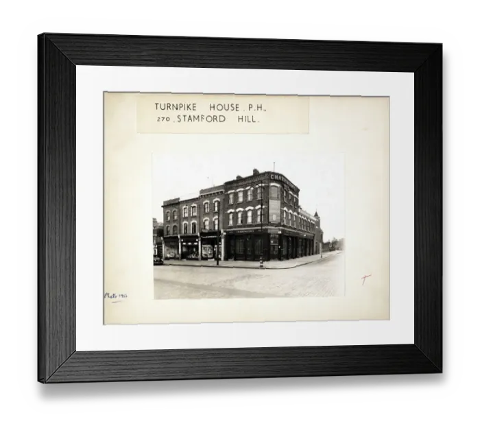 Framed Print : Photograph of Turnpike House PH, Stamford Hill, London Framed Print : Photograph of Turnpike House PH, Stamford Hill, London