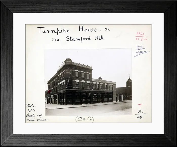 Framed Print : Photograph of Turnpike House PH, Stamford Hill, London Framed Print : Photograph of Turnpike House PH, Stamford Hill, London