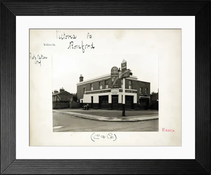 Framed Print : Photograph of Victoria PH, Romford, Essex Framed Print : Photograph of Victoria PH, Romford, Essex