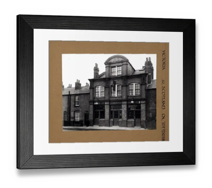 Framed Print : Photograph of Victoria PH, Tottenham, London Framed Print : Photograph of Victoria PH, Tottenham, London