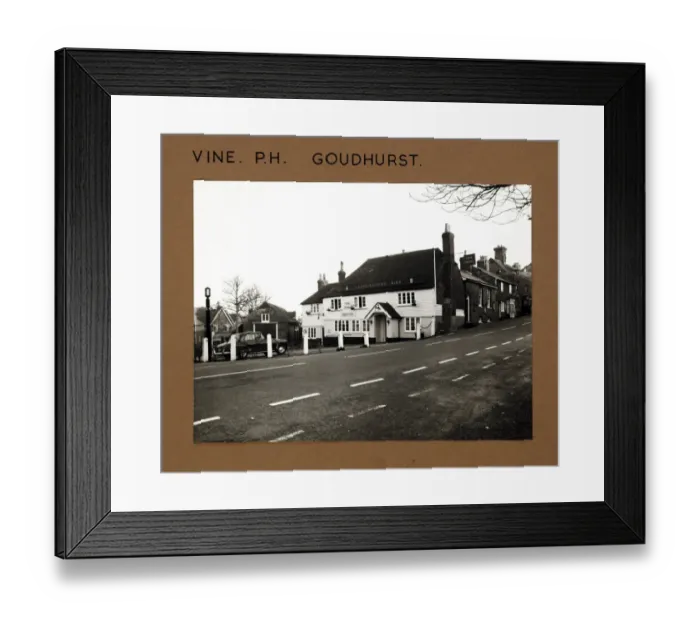 Framed Print : Photograph of Vine PH, Goudhurst, Kent Framed Print : Photograph of Vine PH, Goudhurst, Kent