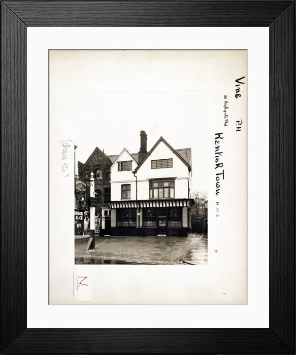 Framed Print : Photograph of Vine PH, Kentish Town, London Framed Print : Photograph of Vine PH, Kentish Town, London