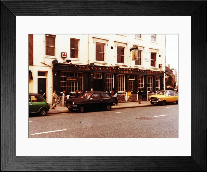 Framed Print : Photograph of Volunteer PH, Baker Street, London Framed Print : Photograph of Volunteer PH, Baker Street, London