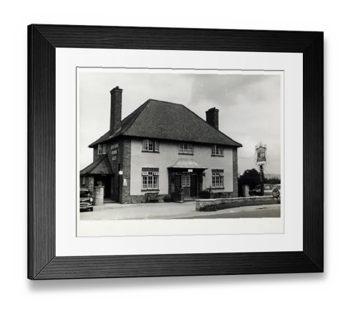 Framed Print : Photograph of Waggon & Horses PH, Glastonbury, Somerset Framed Print : Photograph of Waggon & Horses PH, Glastonbury, Somerset