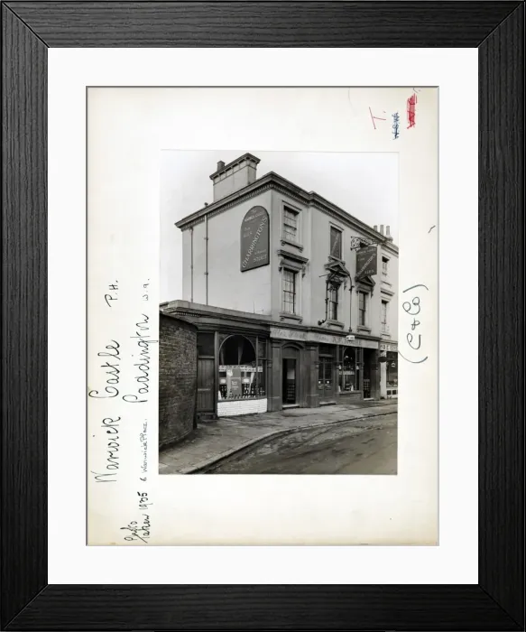 Framed Print : Photograph of Warwick Castle PH, Paddington, London Framed Print : Photograph of Warwick Castle PH, Paddington, London