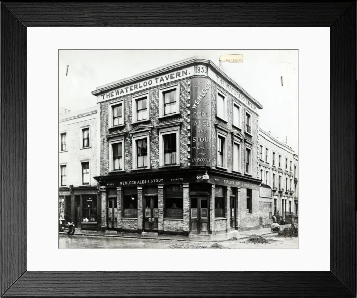 Framed Print : Photograph of Waterloo Tavern, Barnsbury, London Framed Print : Photograph of Waterloo Tavern, Barnsbury, London