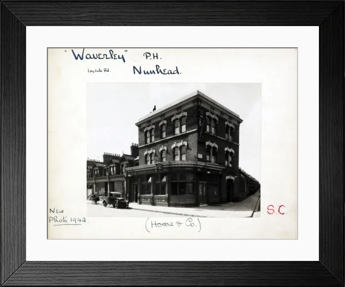 Framed Print : Photograph of Waverley Arms, Nunhead, London Framed Print : Photograph of Waverley Arms, Nunhead, London