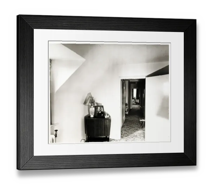 Framed Print : Photograph of Weald PH, Burgess Hill, Sussex Framed Print : Photograph of Weald PH, Burgess Hill, Sussex