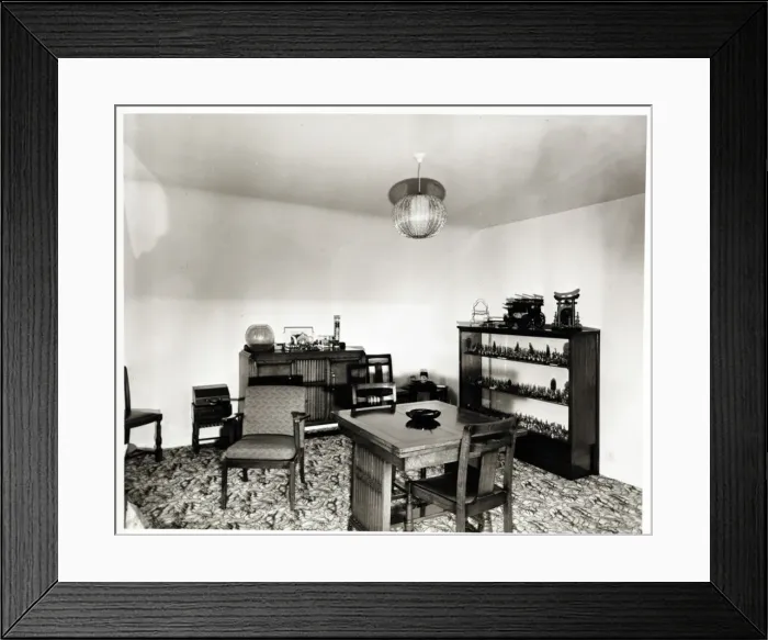 Framed Print : Photograph of Weald PH, Burgess Hill, Sussex Framed Print : Photograph of Weald PH, Burgess Hill, Sussex