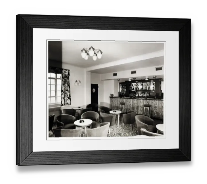 Framed Print : Photograph of Weald PH, Burgess Hill, Sussex Framed Print : Photograph of Weald PH, Burgess Hill, Sussex