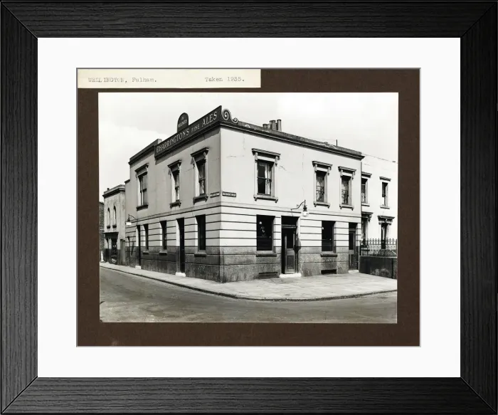 Framed Print : Photograph of Wellington PH, Fulham, London Framed Print : Photograph of Wellington PH, Fulham, London