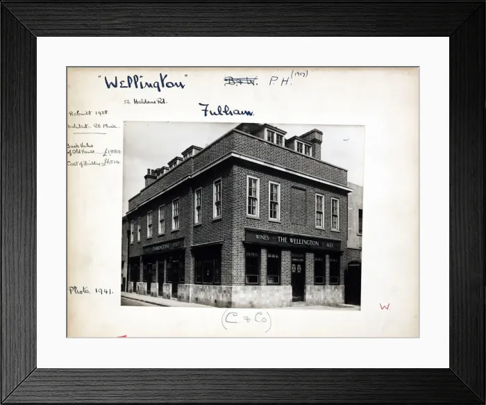 Framed Print : Photograph of Wellington PH, Fulham, London Framed Print : Photograph of Wellington PH, Fulham, London