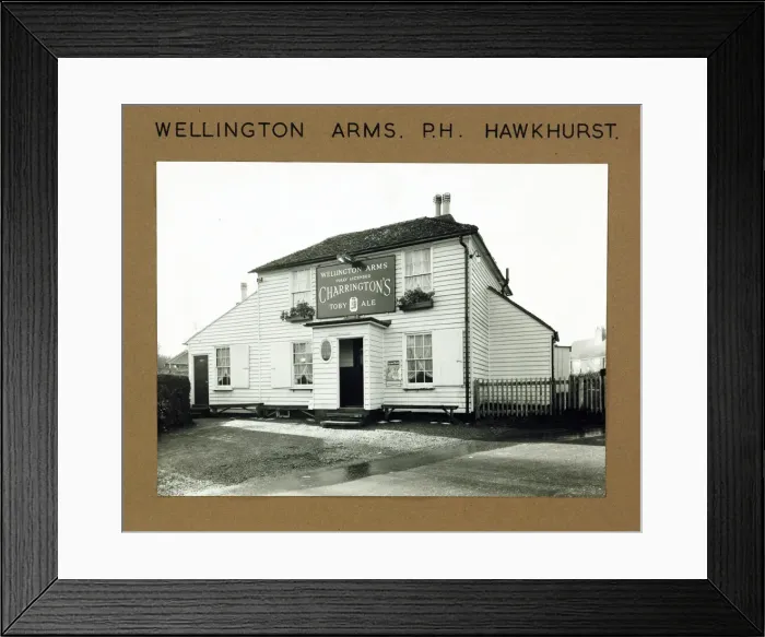 Framed Print : Photograph of Wellington Arms, Hawkhurst, Kent Framed Print : Photograph of Wellington Arms, Hawkhurst, Kent